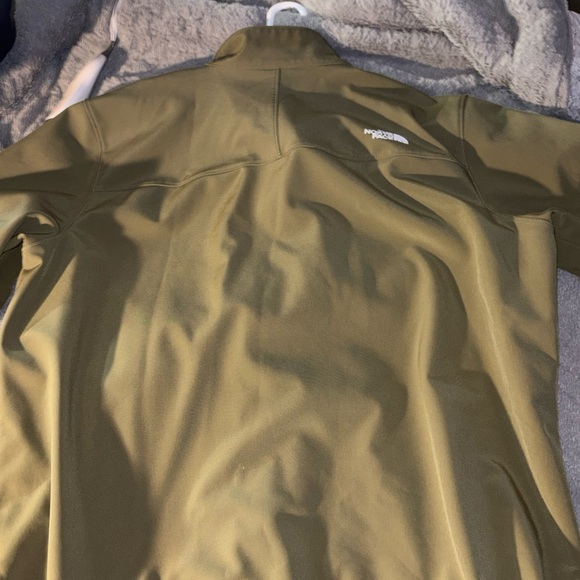 The North Face Men's Green Performance Jacket - Picture 5 of 5